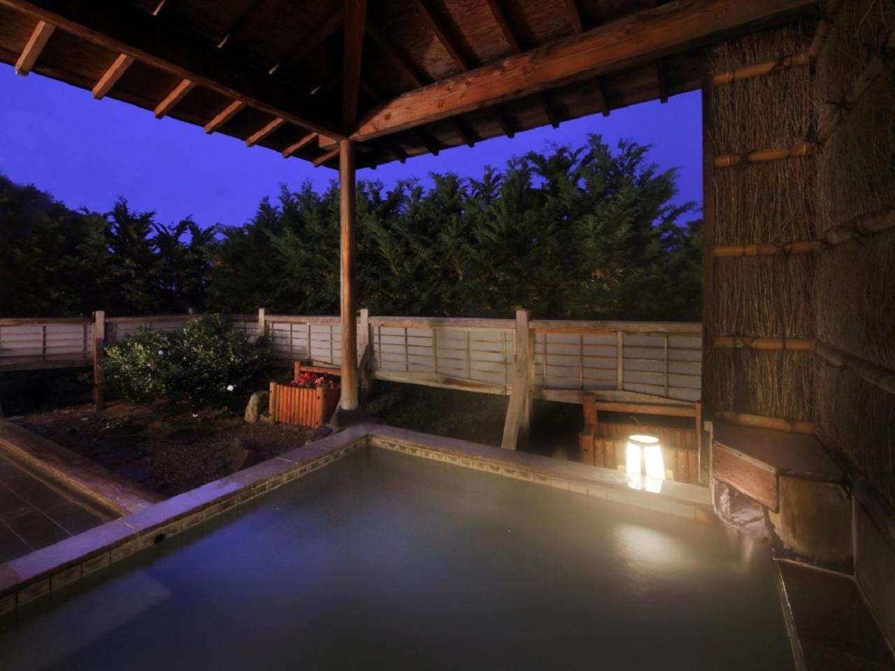 Ryokan Kagamigaike Hekizantei 3*